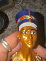 Egyptian Ancient Queen Nefertiti Bust Mask Statue Decor Figurine  5"Tall-Nice!