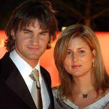 Wegen corona begleitet sie ihren roger (39) aber für einmal nicht nach wimbledon, sondern legt woanders einen glanzvollen. Tennis Roger Federer Und Ehefrau Mirka So Wurden Sie Verkuppelt