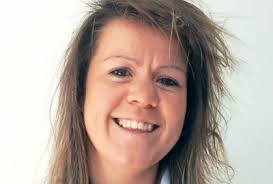 Clementine Smith's Instagram, Twitter & Facebook