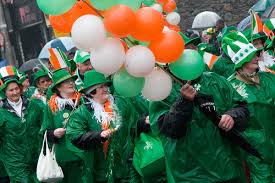 Ovviamente l'evento è molto più sentito nella repubblica d'irlanda, dove san patrizio è festa nazionale, mentre in irlanda del nord è una bank holiday. La Festa Di San Patrizio In Giro Per Il Mondo
