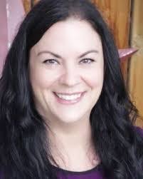 Stephanie Mae's Instagram, Twitter & Facebook