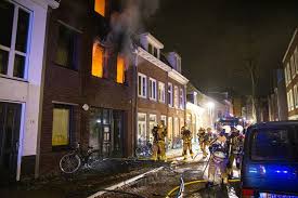 Parttime postbezorger, supermarktmedewerker, parttime medewerker technische dienst en meer op indeed.com. Omwonenden Horen Weg Weg En Zien Vlammen Uit Ramen Slaan Bij Brand In Zwolle Ze Kwamen Even Eerder Nog Om Bestek Vragen Zwolle Destentor Nl