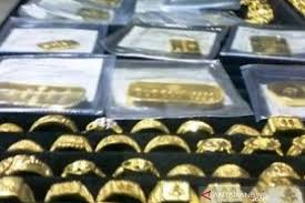 Harga emas hari ini 02/06/2021 antam: Warga Palembang Mulai Jual Emas Untuk Bertahan Hidup Antara News