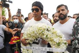 Página oficial do jogador ronaldinho gaúcho. Lebanon Footballer Ronaldinho Causes Stir On Beirut Trip Middle East Eye