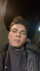 Ashley Laub's Instagram, Twitter & Facebook