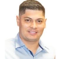 70+ perfiles de «Javier Lujan»