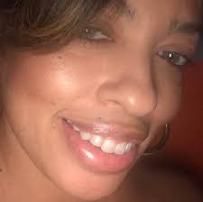 Demetria Hogan's Instagram, Twitter & Facebook