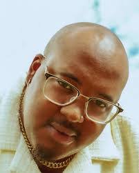 Darius Tucker's Instagram, Twitter & Facebook