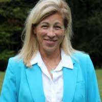 Betty Bode's Instagram, Twitter & Facebook