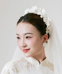 hasunlight Clay White Floral Bridal Headband, Clay&Pearl Headband, Floral Bride Headpiece, Bridal Flower Crown, Clay Flowers , White Flower Crown