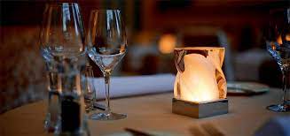 This cordless light looks great on any table, and can also be suspended from it's metal handle. Rechargeable Restaurant Table Lights Cheap Buy Online