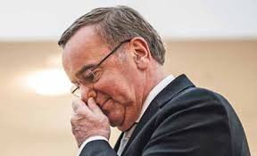 Der Schoß ist fruchtbar noch