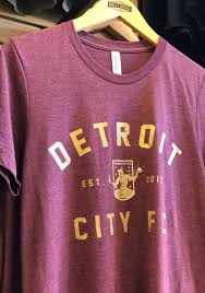 Find A Wide Selection Of Oakland University Merchandise In The Rally House Oakland University Store Shop Oakland University Appar Sleeves Shirts Maroon Shorts