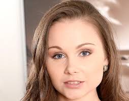 Liza Shay Biography/Wiki, Age, Height, Career, Photos & More