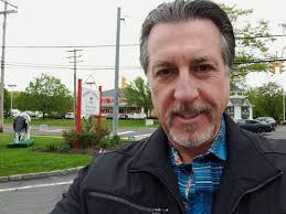 ROSARIO CASSATA AT MAUREEN'S KITCHEN IN SMITHTOWN NEW YORK.