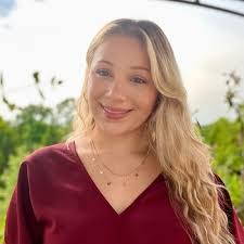 Kellee Barrett's Instagram, Twitter & Facebook