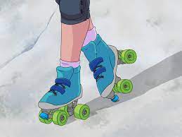 The fastest and simplest way to learn to skate backwards is to slightly turn the back tips of the blades away from each other so that they are no longer parallel, but forming a < with the blades closest at the toes. How To Roller Skate Backwards 9 Steps With Pictures Wikihow