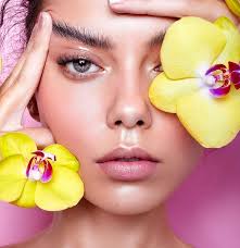 Lora Moon (loramoon666)