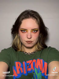 Stunning Autumn Court Inspired Makeup Look