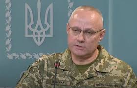 Читайте новини факти ictv у google news. Putin Napade Vstup Do Nato Ta Reforma Zsu Golovnokomanduvach Homchak Vidpoviv Na Najnezruchnishi Pitannya Znaj Yua