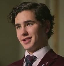 is it me or does August look like young king Felipe of Spain? :  r/YoungRoyals