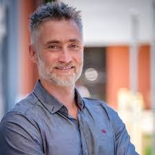 Lauri Brandt's Instagram, Twitter & Facebook