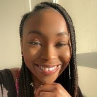 Sheena Howe's Instagram, Twitter & Facebook