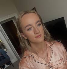 Warm soft tones for this beautiful bridesmaid. . . . . #amycoynemua  #bridesmaid #softglam #neutralglam #bridalparty