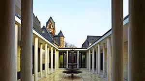 Der bischofssitz von limburg mutet exklusiv an, das zeigt schon die kostenrechnung. Architektur Ausstellung In Stuttgart Nord Der Wert Der Baukunst Kultur Stuttgarter Zeitung