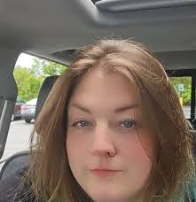 What's the meaning of the 5-second boat signals in Romancoke bay?