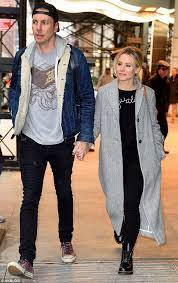You have to admit that he has a pretty good frame for someone of his size, there's no doubt about that, dax weighs 86 kilograms and makes each of them look good. Kristen Bell Talks About Working Opposite Husband Dax Shepard On Chips Kristen Bell Womens Fashion Inspiration Style