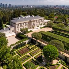 Annual property taxes on his home in medina, wash: Jeff Bezos Literally Bought The Most Expensive Property In La Worth Rs 1700 Cr Gq India