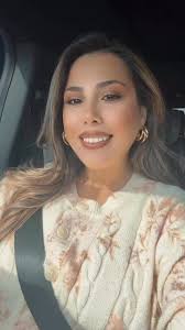 Mayra Puga's Instagram, Twitter & Facebook