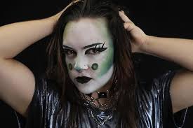 𝚊𝚟𝚎𝚛𝚢 𝚕𝚊𝚞𝚛𝚎𝚗