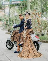 Biasanya disebut dengan nama sigar semangka di daerah asalnya, yaitu desa giriloyo. 35 Motif Batik Yang Biasa Dikenakan Sepasang Pengantin Adalah Free Gambar