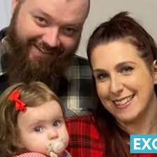 Parents who BOTH had cancer as teens and feared infertility have 'miracle'  baby