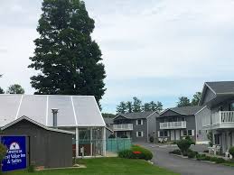 9 Best Places To Stay In Lake George Fan Favorites Voted Best Of 2017 Indoor Outdoor Pool Jacuzzi Hot Tub Outdoor Fireplace