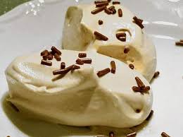Weisses Schokoladenmousse Mit Creme Fraiche Rezept Nachtisch Thermomix Dessert Rezepte Einfach Einfacher Nachtisch
