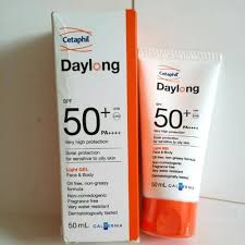 It is neither too thick nor too runny and spreads easily on your skin. 15 Best Sunscreens For Oily Skin In India 2021 Styles At Life Gel Sunscreen Lotion For Oily Skin Oily Skin