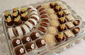 Pin By Miziamina On Recette Et Decoration Eid Biscuits Ramadan Sweets Sweet Meat