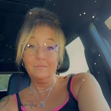 Tammy Spinner's Instagram, Twitter & Facebook