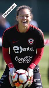 La selección argentina de fútbol femenino atraviesa un buen momento a nivel internacional. Christiane Endler Capitana Seleccion Chilena De Futbol Seleccion Chilena De Futbol Futbol Femenino Seleccion Chilena