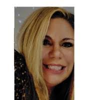 Lori Carvalho's Instagram, Twitter & Facebook