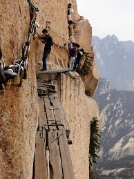 World S Deadliest Hike Mount Huashan Scary Places Dangerous Roads Beautiful Places To Visit