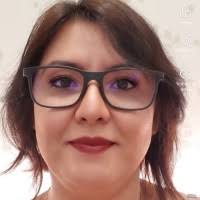 Elaine Stabile's Instagram, Twitter & Facebook