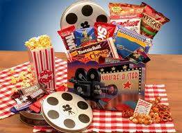 Superstar Movie Gift Box With Redbox Gift Card Last Minute Gifts Arttowngifts Com Movie Basket Gift Auction Gift Basket Ideas Redbox Gift Card