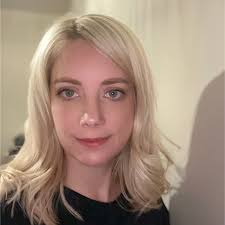 Julie Trimmer's Instagram, Twitter & Facebook