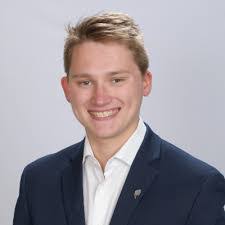 Elise Neff's Instagram, Twitter & Facebook