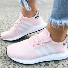 Découvrez la sélection de baskets pour femme adidas disponible sur farfetch. Adidas Swift Rose Aikochaussure Basketfemme Adidas Chaussures Adidas Chaussure Ballerine Chaussure Tendance