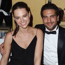 Grundsätzlich sind für ihn frauen interessanter, die gefestigt sind und lebenserfahrung. Elyas M Barek Und Julia Czechner Plant Elyas Schon Hochzeit Und Baby Mit Freundin Julia Cosmopolitan